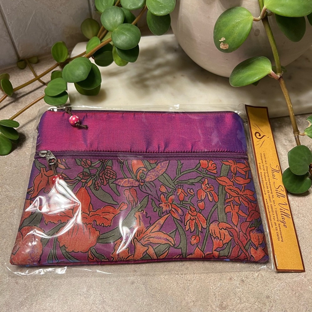 🇹🇭 100% Thai Silk Purple Floral Clutch or Make-Up Bag 🇹🇭